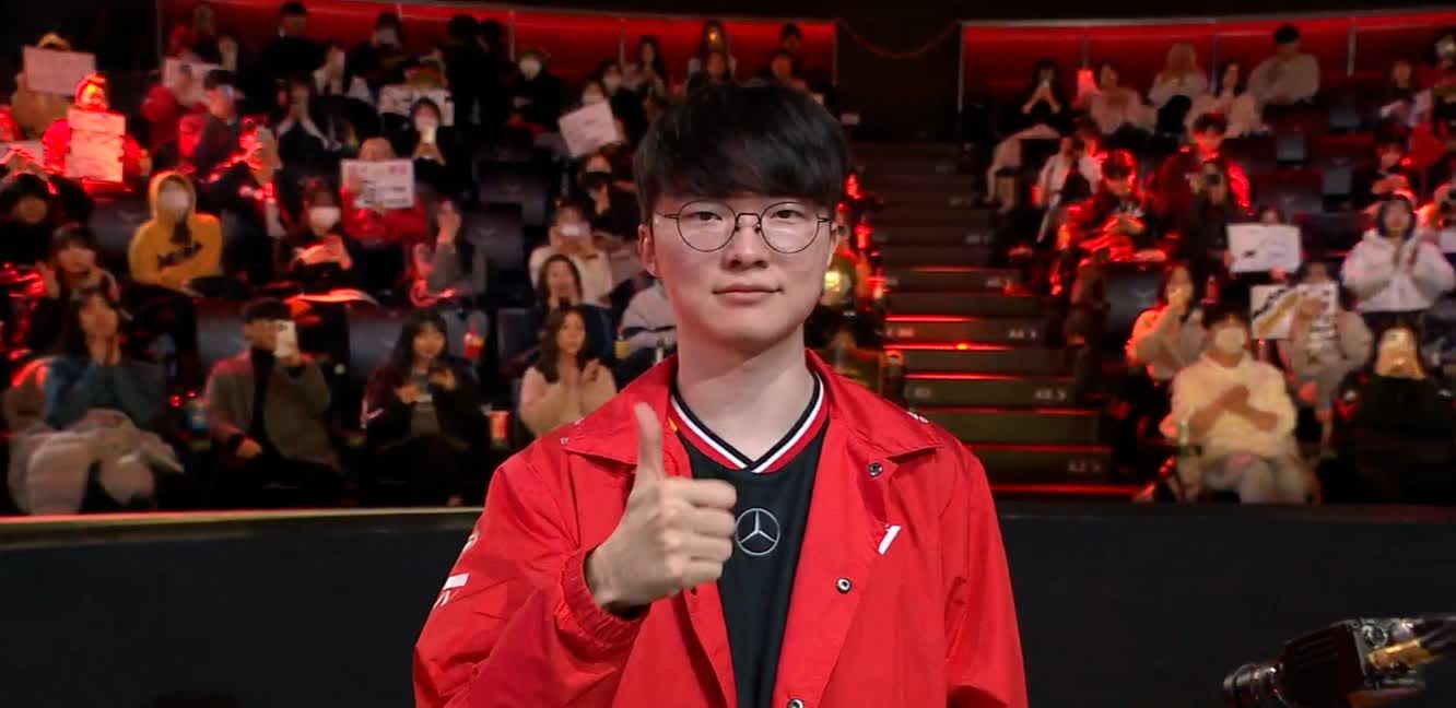 Faker关键时刻战术调整，独行侠助力球队获胜！
