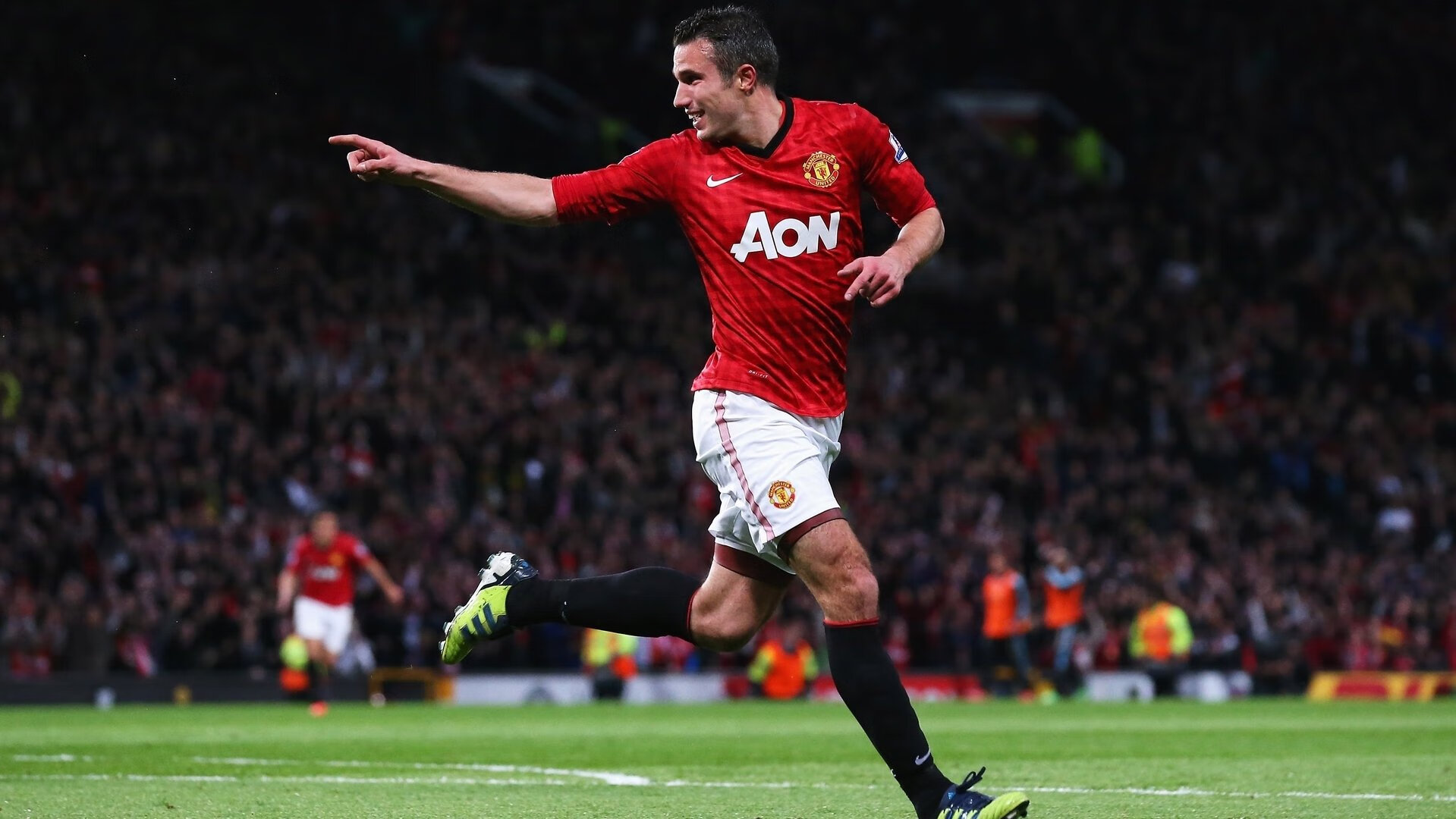 亚博体育-梅西回归赛场，连败首场状态亮眼，DWG观众沸腾！